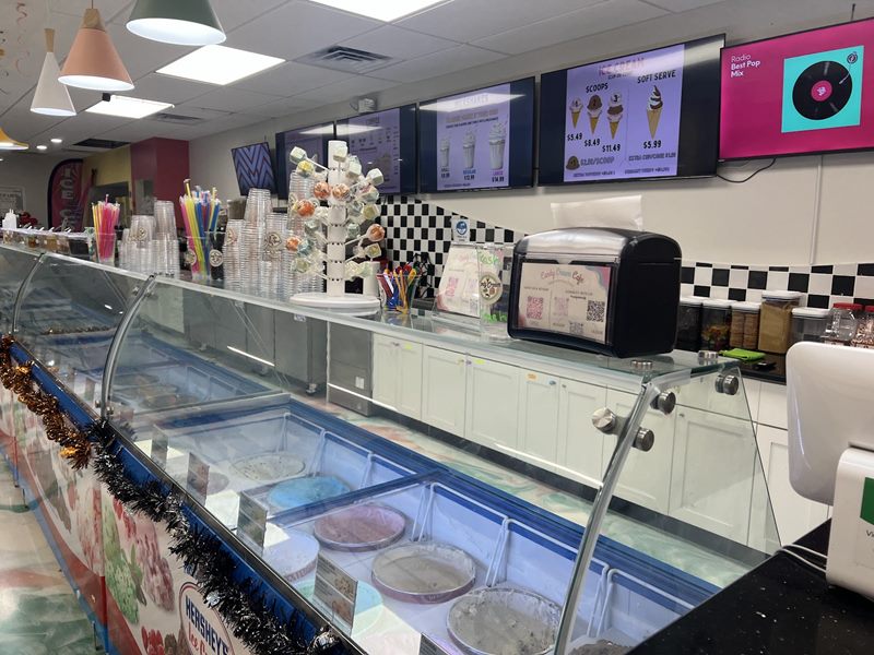 Candy Cream Cafe interior